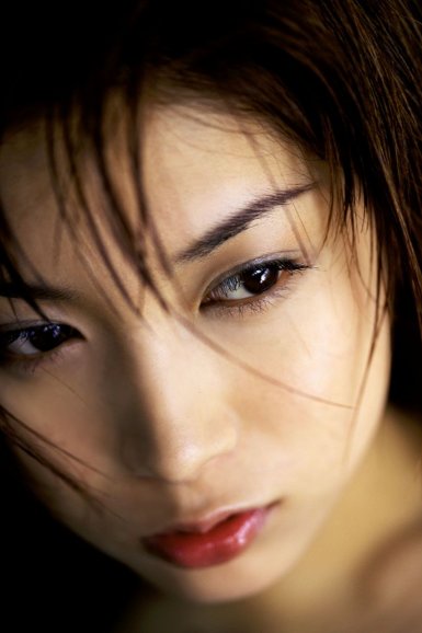 【爱游戏】电商下乡：“**一公里”物流成关键